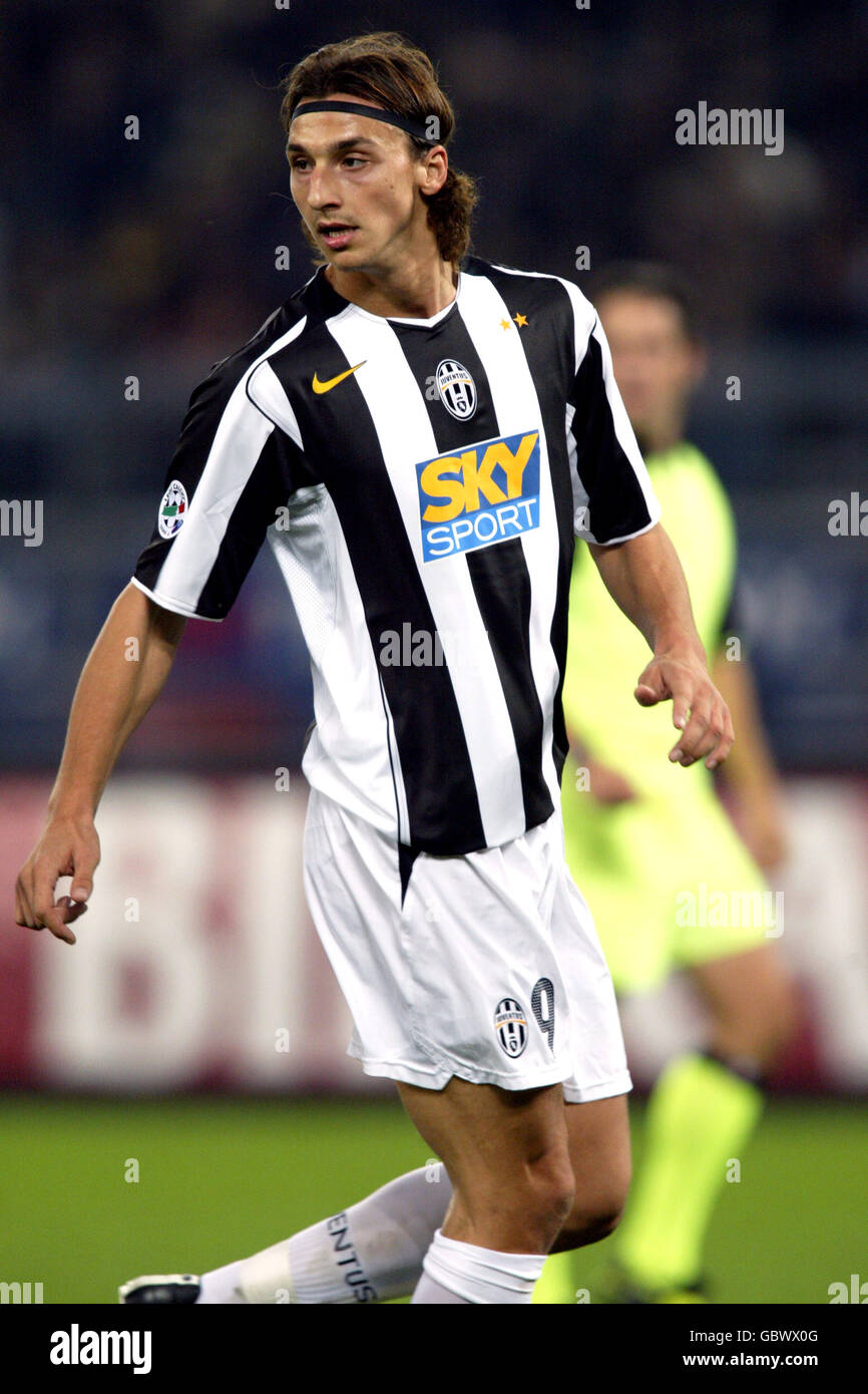Soccer - Italian Serie A - Juventus v Messina. Zlatan Ibrahimovic, Juventus  Stock Photo - Alamy