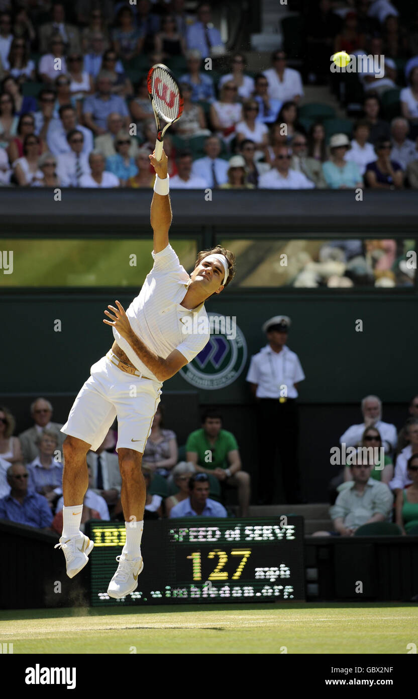 Roger federer wimbledon 2009 hi-res stock photography and Roger federer wimbledon 2009 hi-res stock photography and