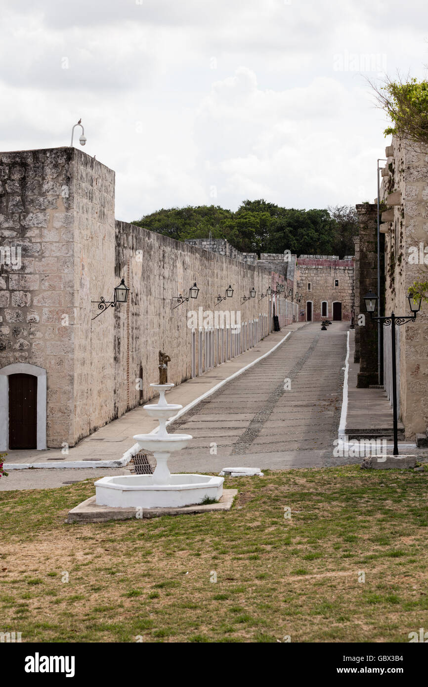 Castillo de san carlos de la cabana havana hi-res stock