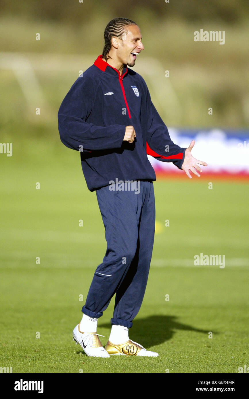 Soccer FIFA World Cup 2006 Qualifier Group Six England Training
