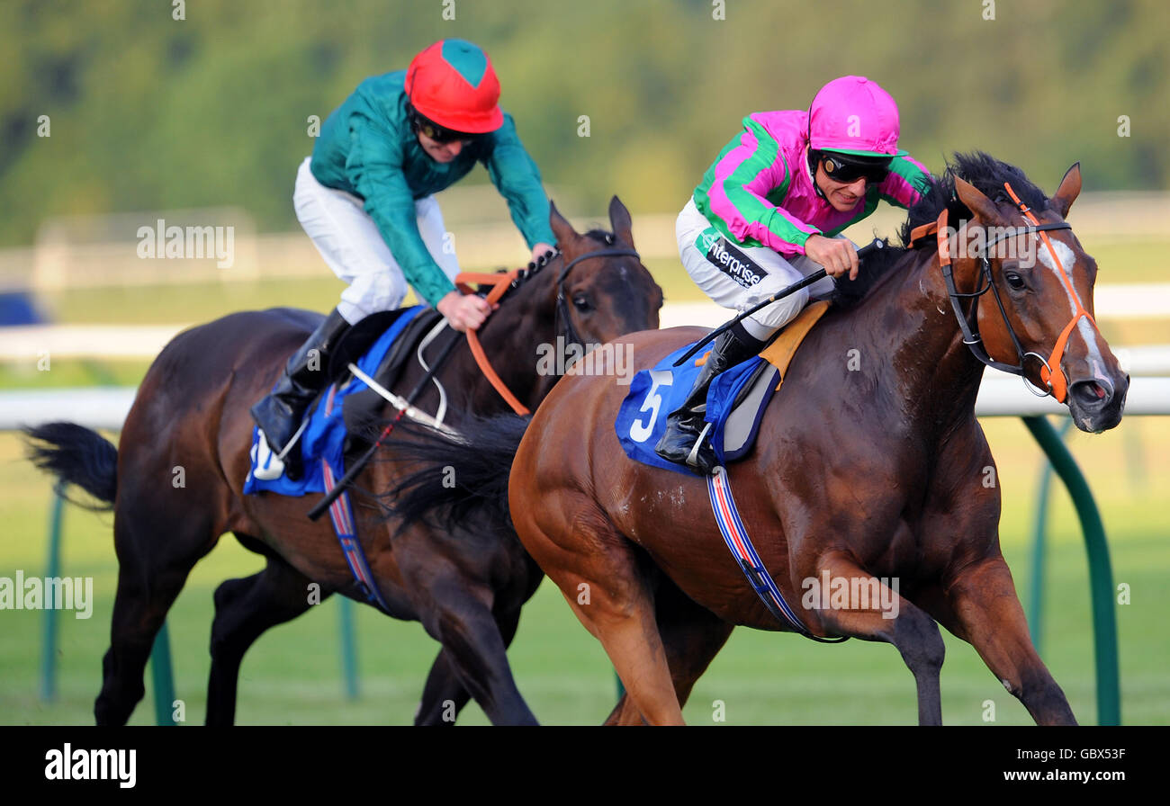 Horse Racing - Ladies Night - Nottingham Racecourse. Liberally ridden by Eddie Ahern wins the Showtime Presentations Handicap Stock Photo