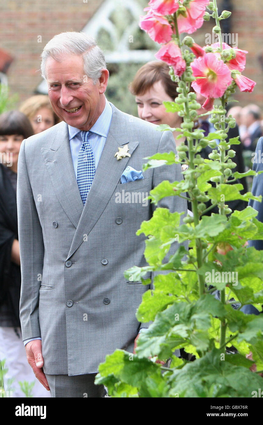Prince of Wales visits St Pancras almshouses Stock Photo