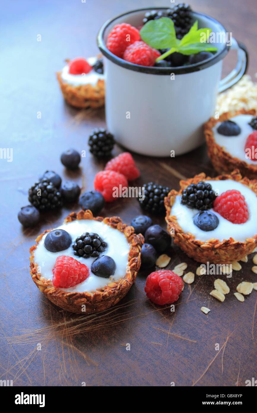 Oat cookies with light yogurt and fruits Stock Photo Alamy