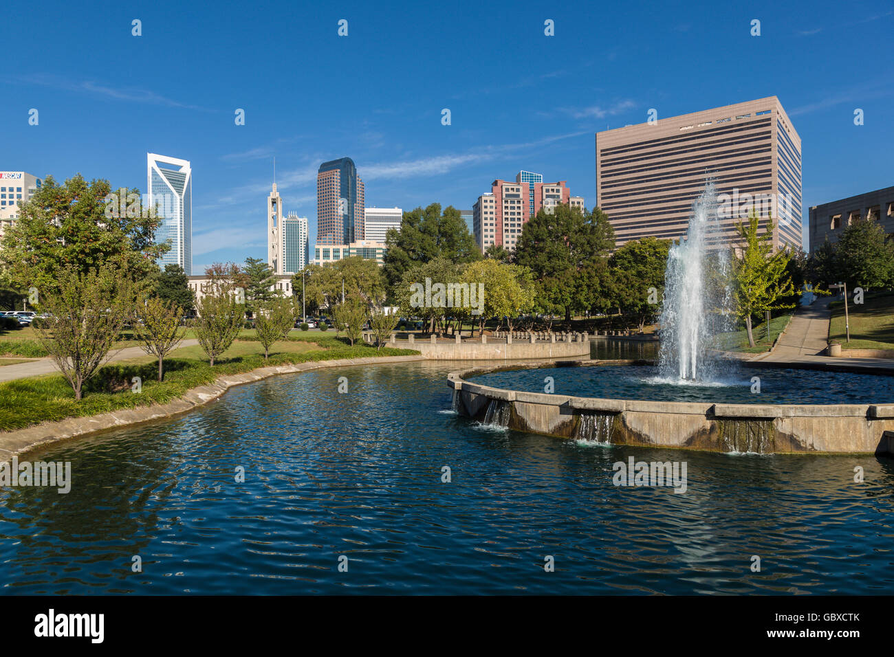 Charlotte skyline water fountain nc hires stock photography and images