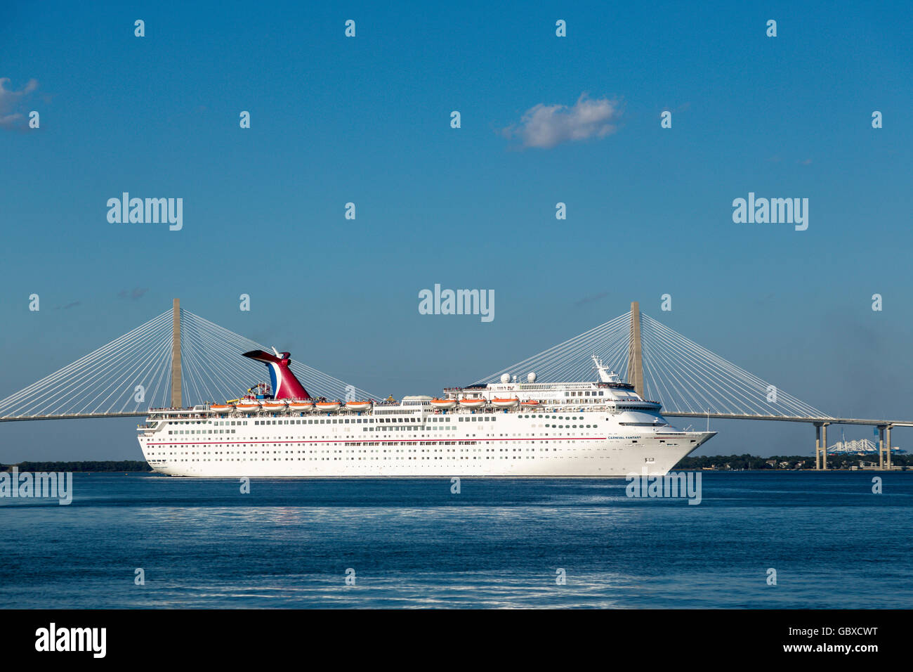 Cruise ship departs Charleston near Arthur Ravenel Jr bridge , SC, USA