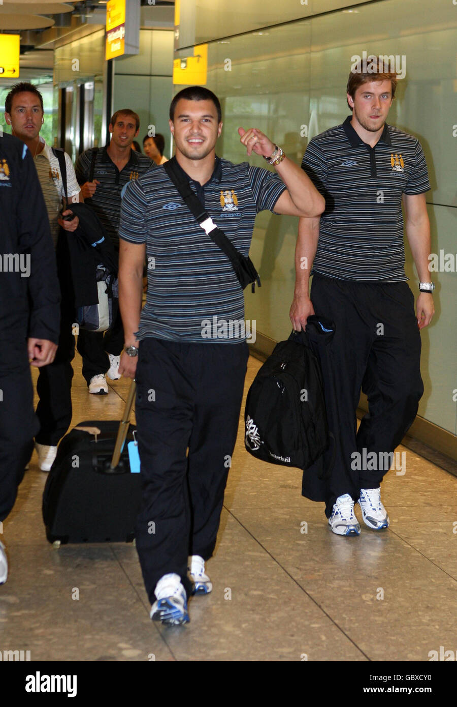 Soccer - Manchester City Arrive - Heathrow Airport Stock Photo - Alamy