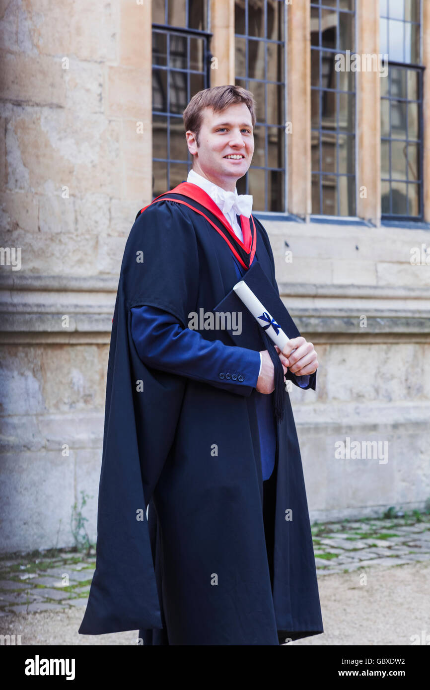 England, Oxfordshire, Oxford, Student Dressed in Graduation Gown Stock  Photo - Alamy