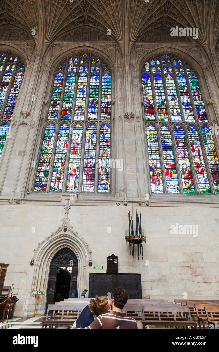 England, Cambridgeshire, Cambridge, King's College Chapel, Couple and