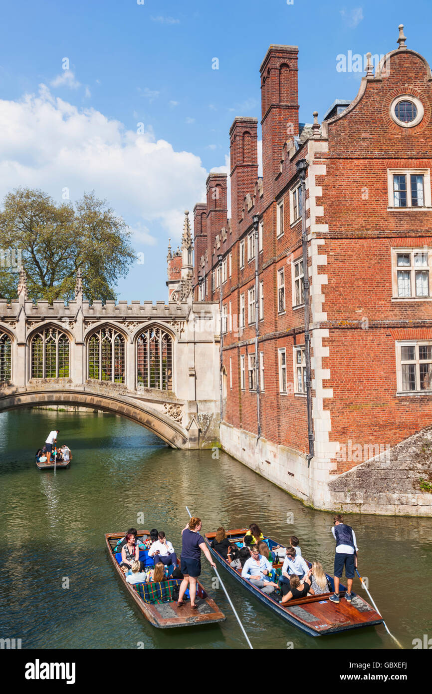 England, Cambridgeshire, Cambridge, St.John's College, Bridge of Sighs Stock Photo