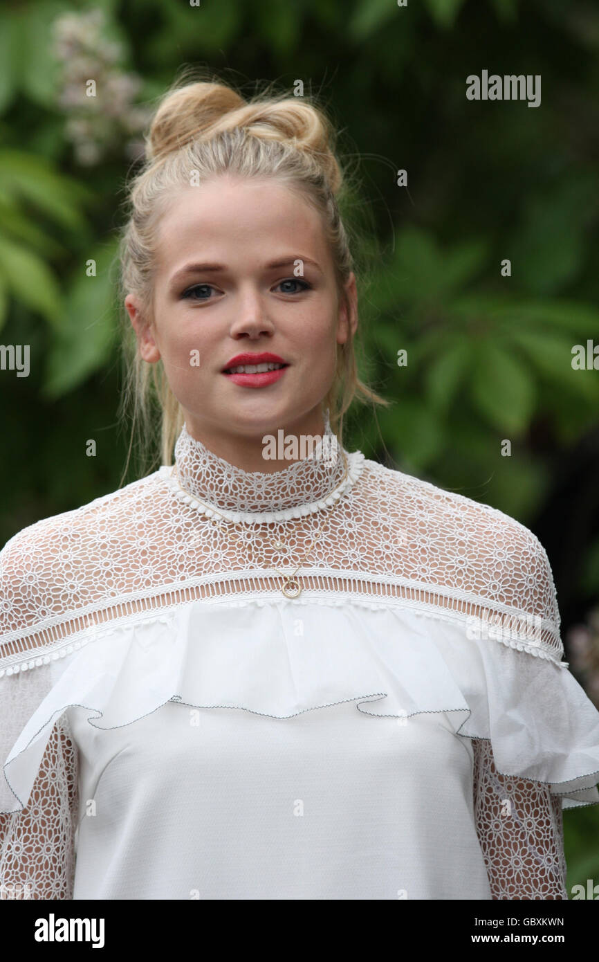 LONDON - JULY 06, 2016: Gabriella Wilde attends the Serpentine Summer Party  co-hosted by Tommy Hilfiger at the Serpentine Galle Stock Photo - Alamy