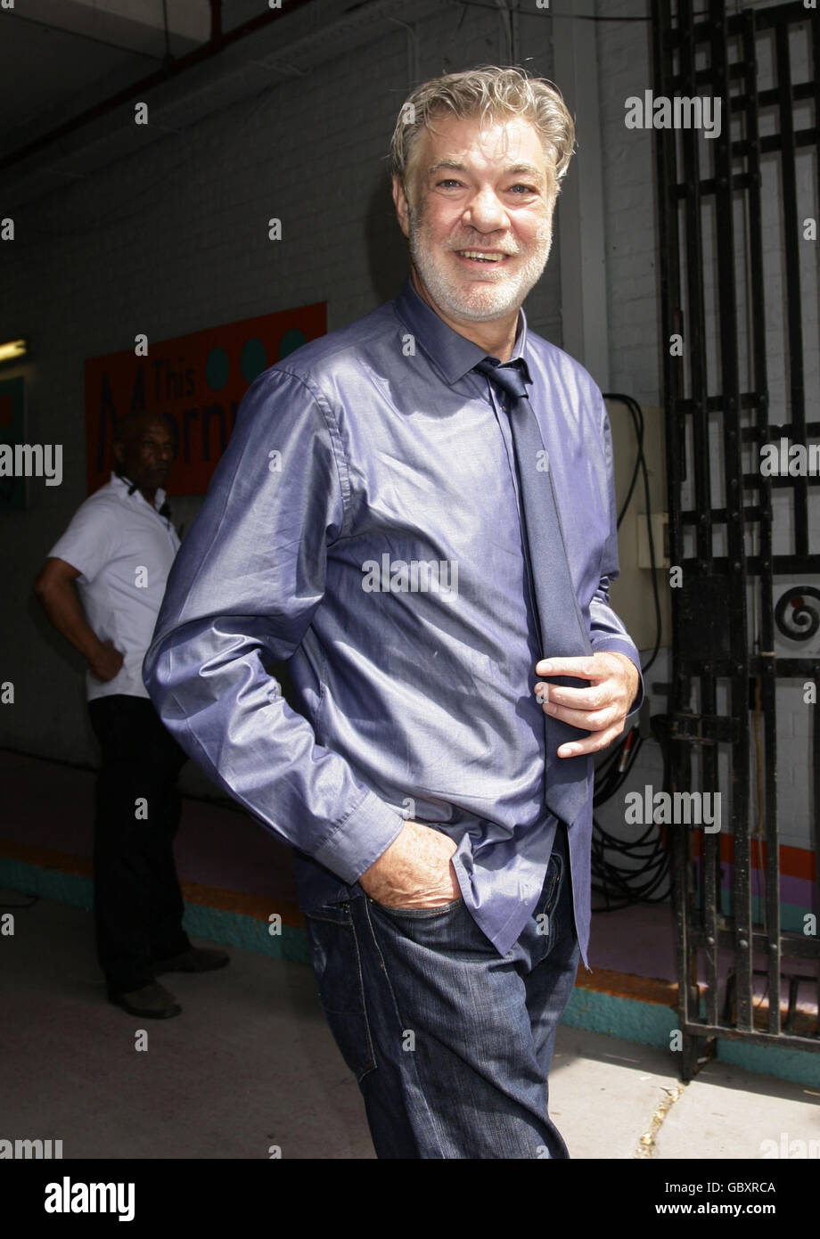 Matthew Kelly leaving the London Studios in central London, after appearing as a guest on This Morning during presenter Fern Britton's final show. Stock Photo