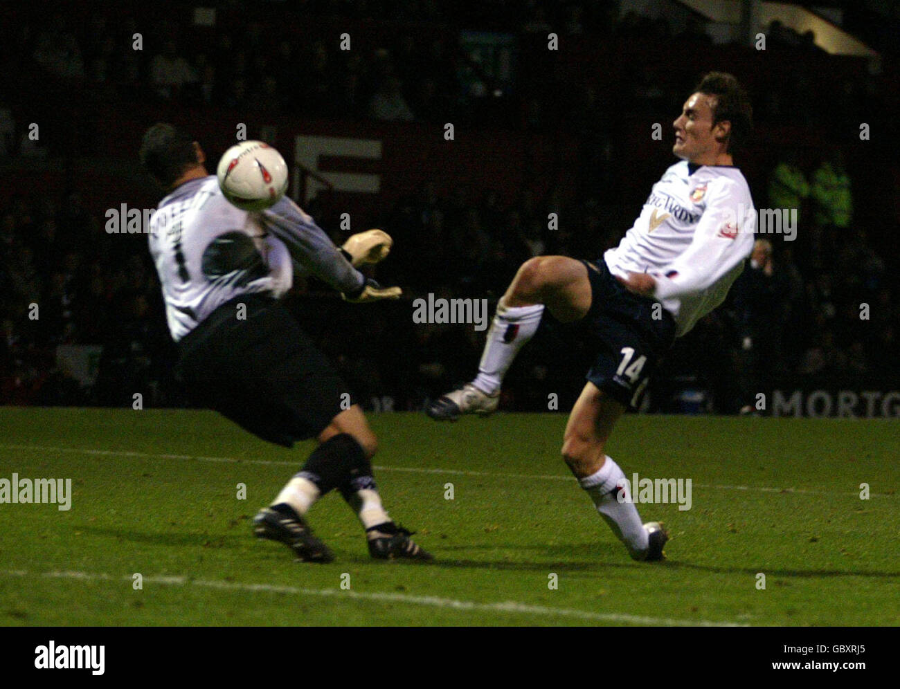 Sunderland's Dean Whitehead scores the opening goal past Rotherham ...