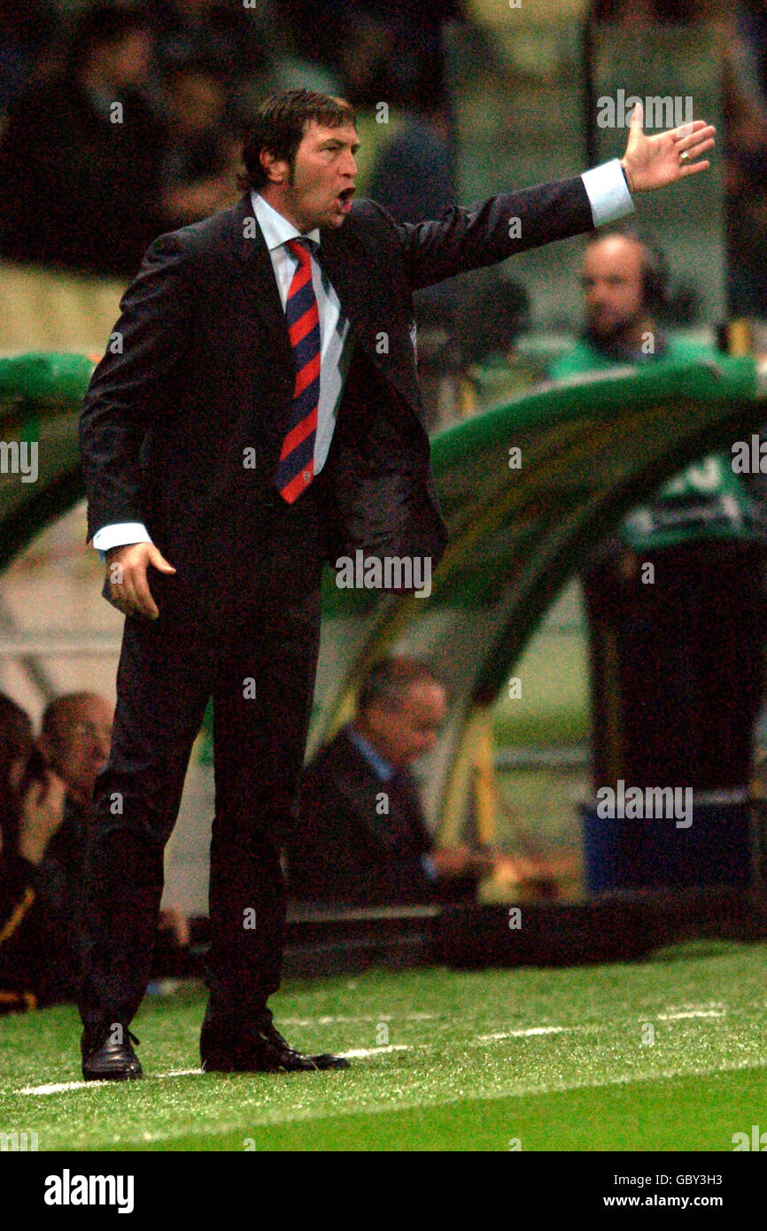 Soccer - UEFA Cup - Group B - Parma v Steaua Bucuresti. Daniel Oprita, Steaua  Bucuresti Stock Photo - Alamy