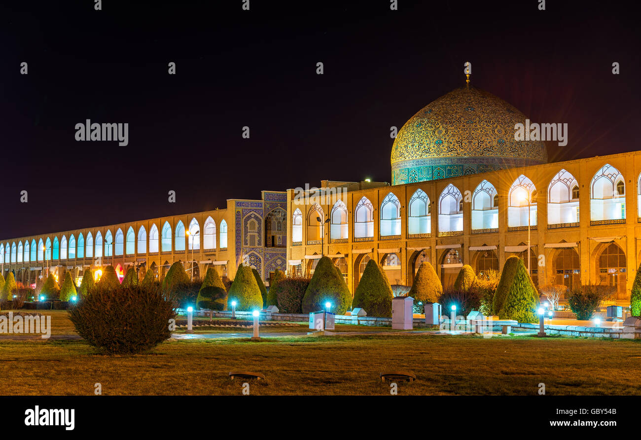 Sheikh Lotfollah Mosque on Naqshe Jahan Square of Isfahan, Iran Stock Photo Alamy