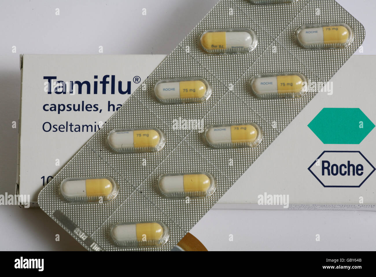 Generic pictures tamiflu capsules hi-res stock photography and images -  Alamy