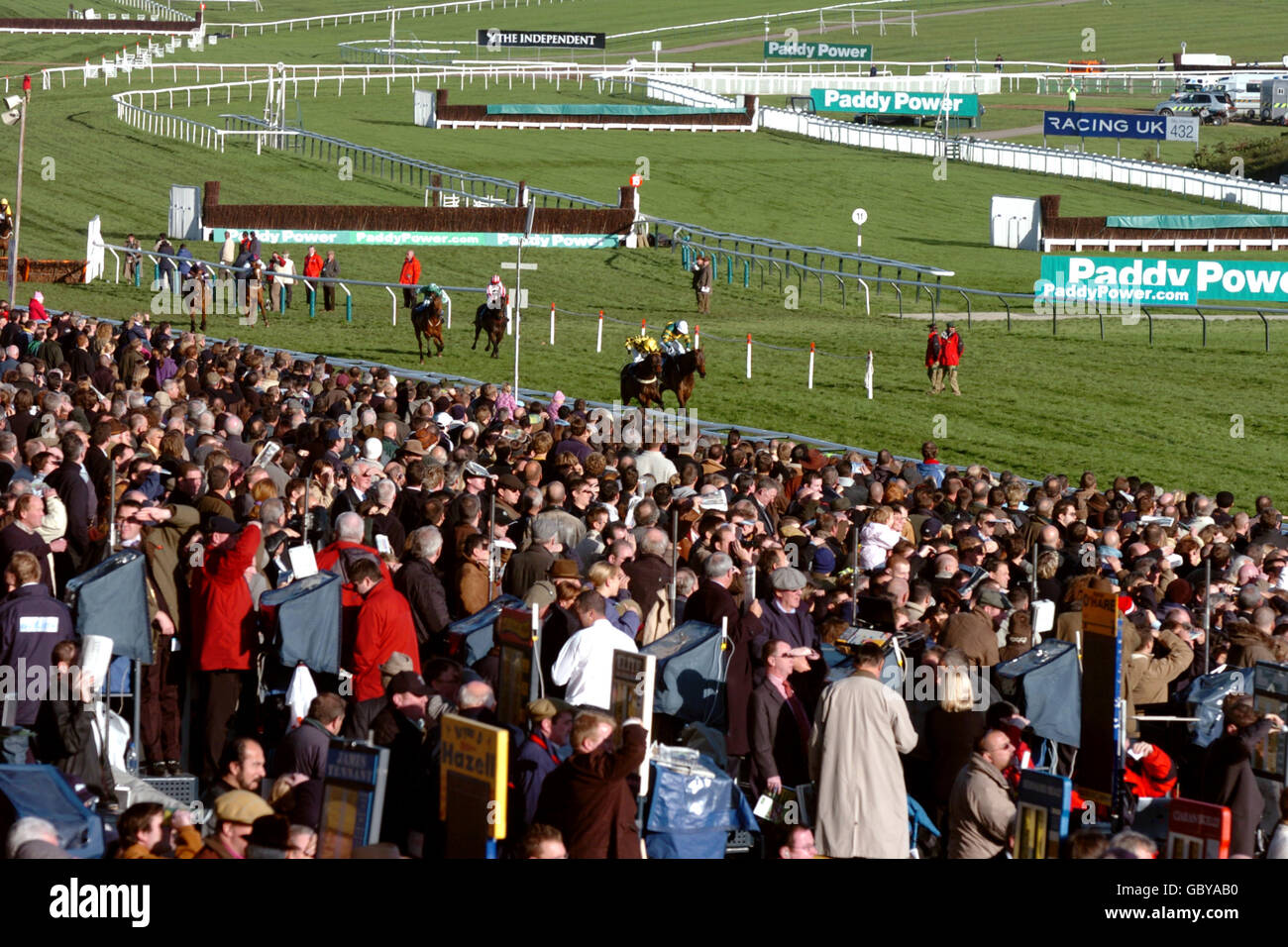 Cheltenham Races Paddock Cheltenham racing general hi-res stock photography and images - Alamy
