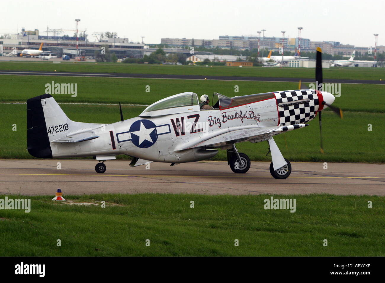 events, Second World War/WWII, aerial warfare, US American fighter aircraft North American P-51 Mustang 'Big Beautiful Doll', Berlin Air Show, May 2002, Additional-Rights-Clearences-Not Available Stock Photo