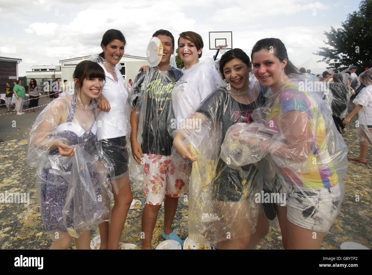 Custard pie fight hires stock photography and images Alamy