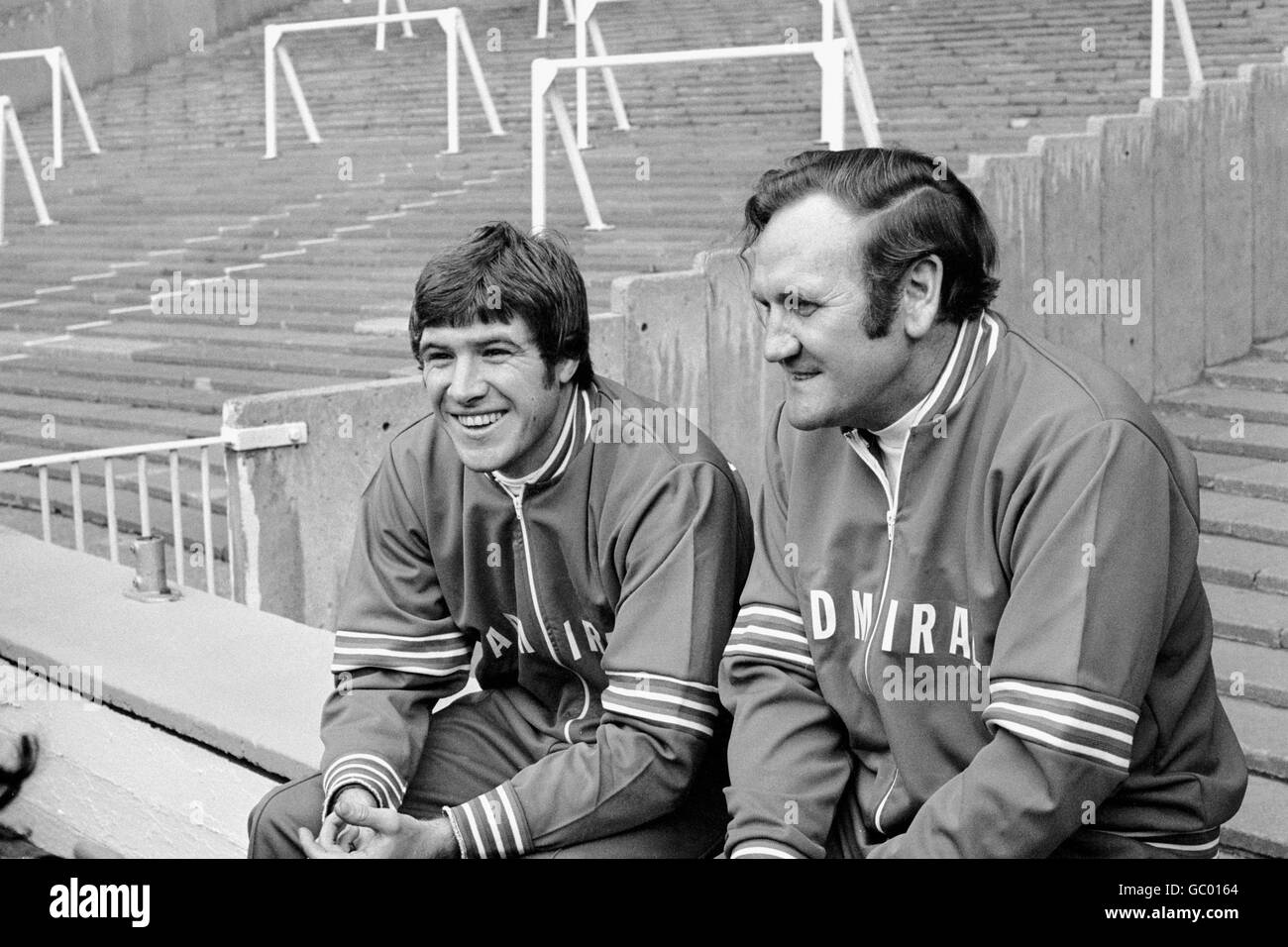 Soccer - European Championship Qualifier - Group One - England v Czechoslovakia - England Training. England captain Emlyn Hughes (l) and manager Don Revie (r) Stock Photo