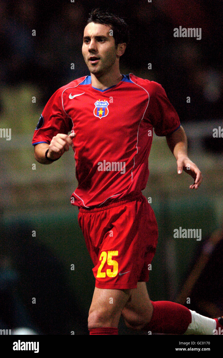 Soccer - UEFA Cup - Group B - Parma v Steaua Bucuresti. Daniel Oprita, Steaua  Bucuresti Stock Photo - Alamy