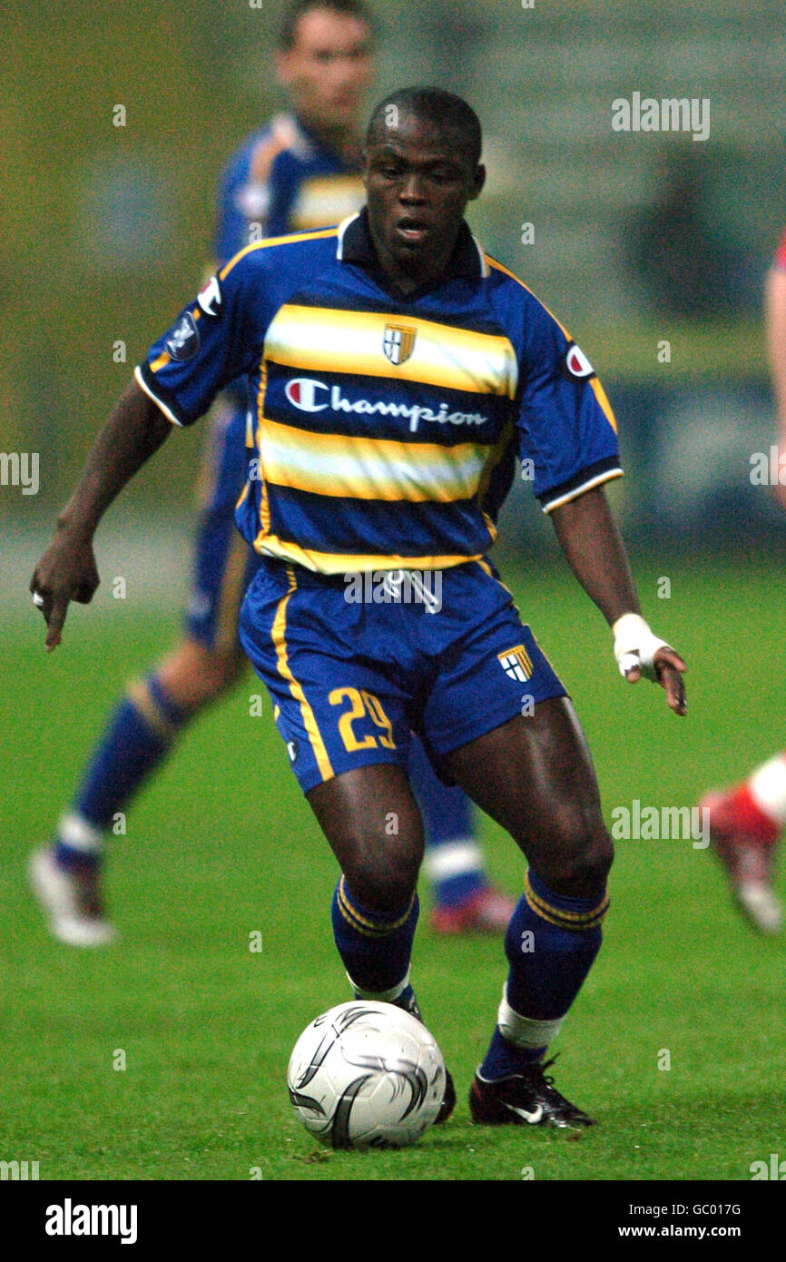 Soccer - UEFA Cup - Group B - Parma v Steaua Bucuresti Stock Photo - Alamy