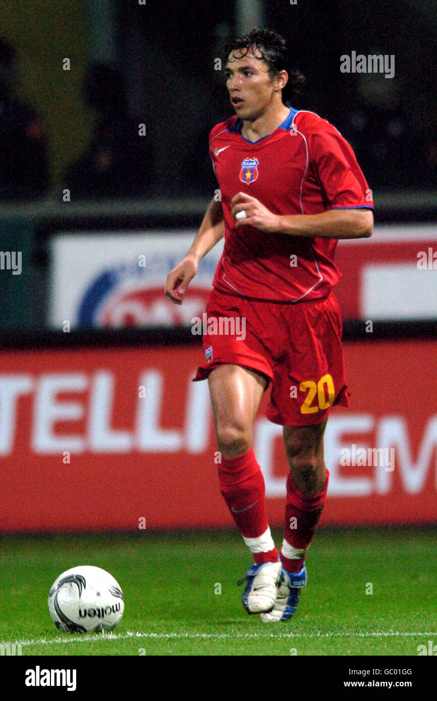 Soccer - UEFA Cup - Group B - Parma v Steaua Bucuresti Stock Photo - Alamy