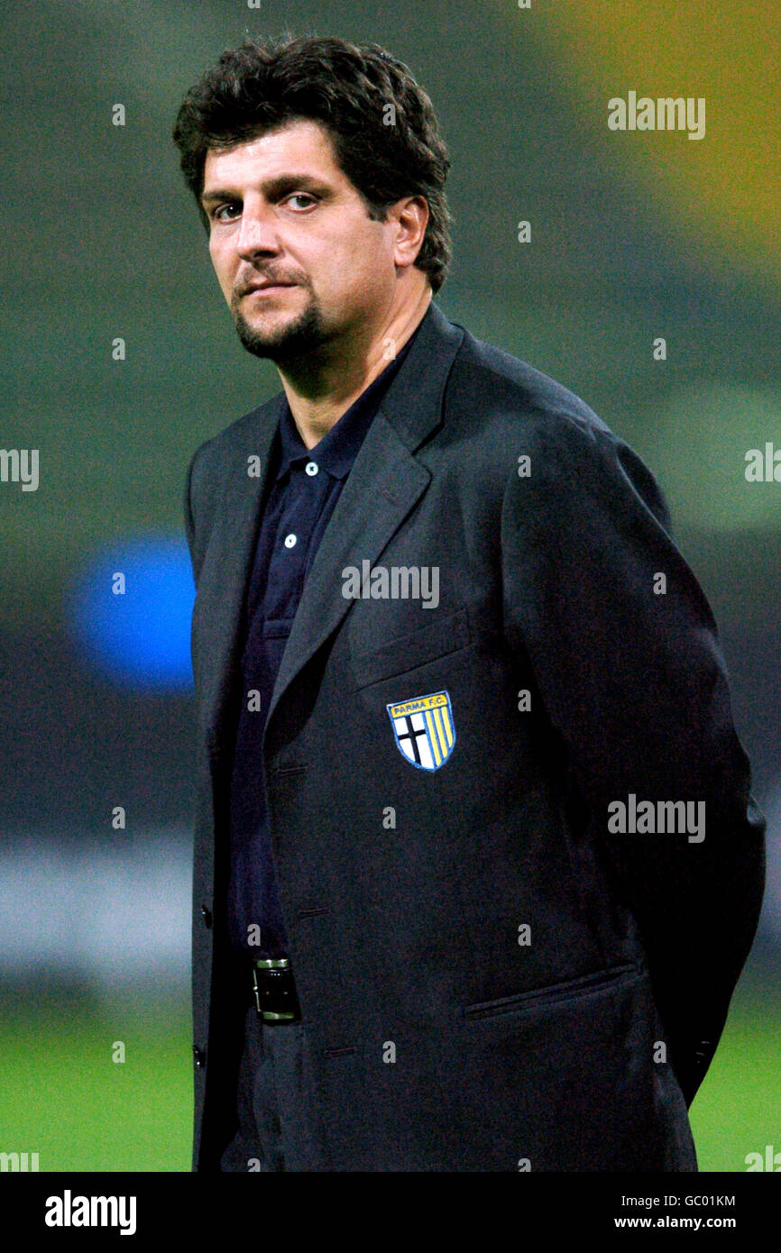 Soccer - UEFA Cup - Group B - Parma v Steaua Bucuresti Stock Photo - Alamy