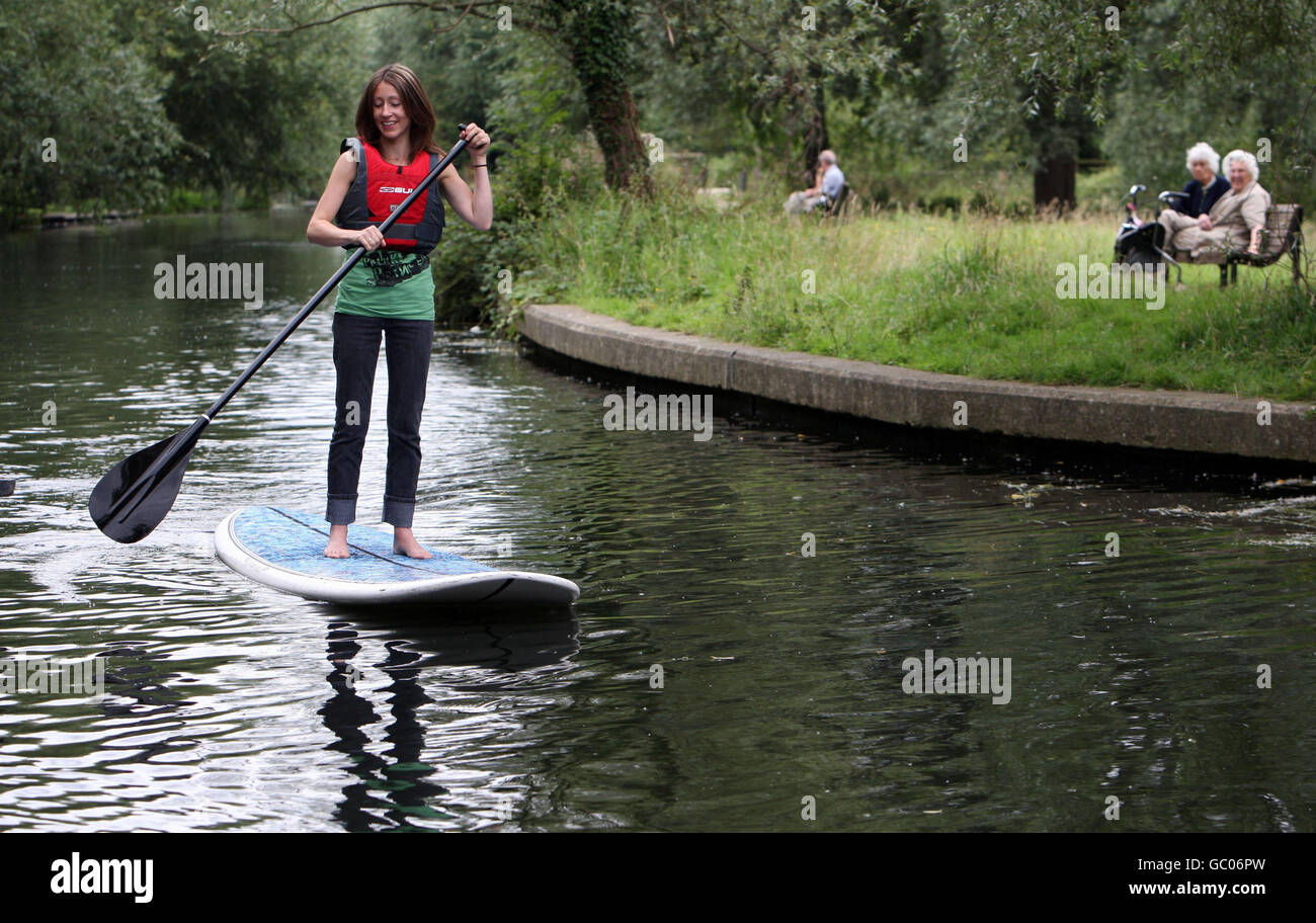 Paddle boarding on the River Cam Stock Photo - Alamy
