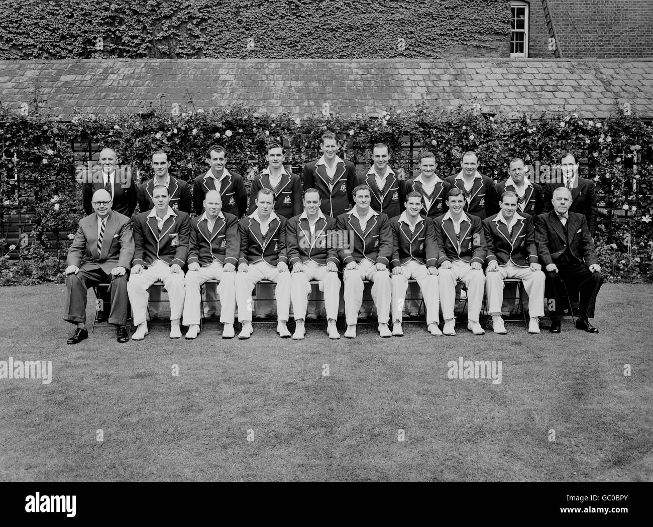 Australia touring team: (back row, l-r) scorer and baggage master N Gorman, Ian Craig, Ken MacKay, Jim Burke, Pat Crawford, Peter Burge, Laurie Maddocks, Jack Rutherford, Jack Wilson, ?; (front row, l-r) team manager WH Dowling, Ron Archer, Gil Langley, Ray Lindwall, Ian Johnson, Keith Miller, Neil Harvey, Richie Benaud, Colin McDonald, ? Stock Photo