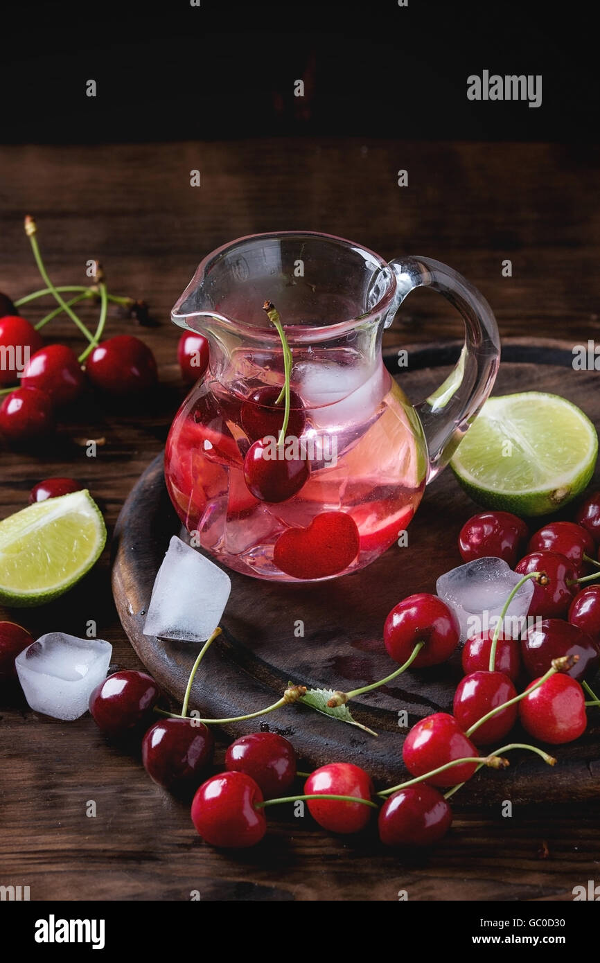 Cherry and lime lemonade Stock Photo - Alamy