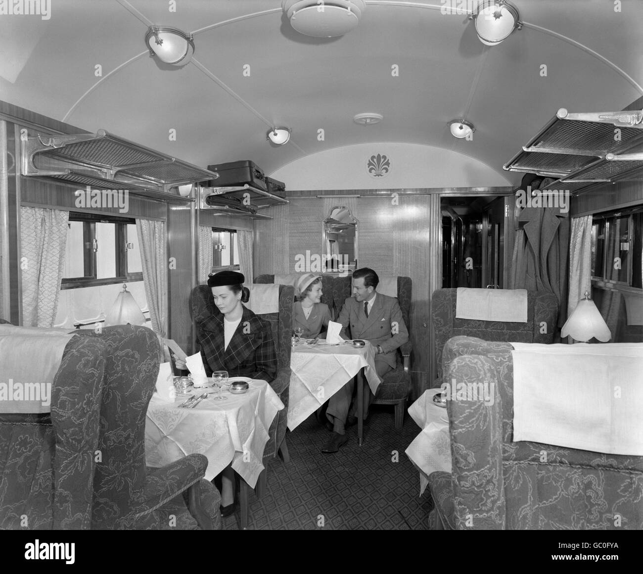 Golden Arrow Train High Resolution Stock Photography And Images Alamy