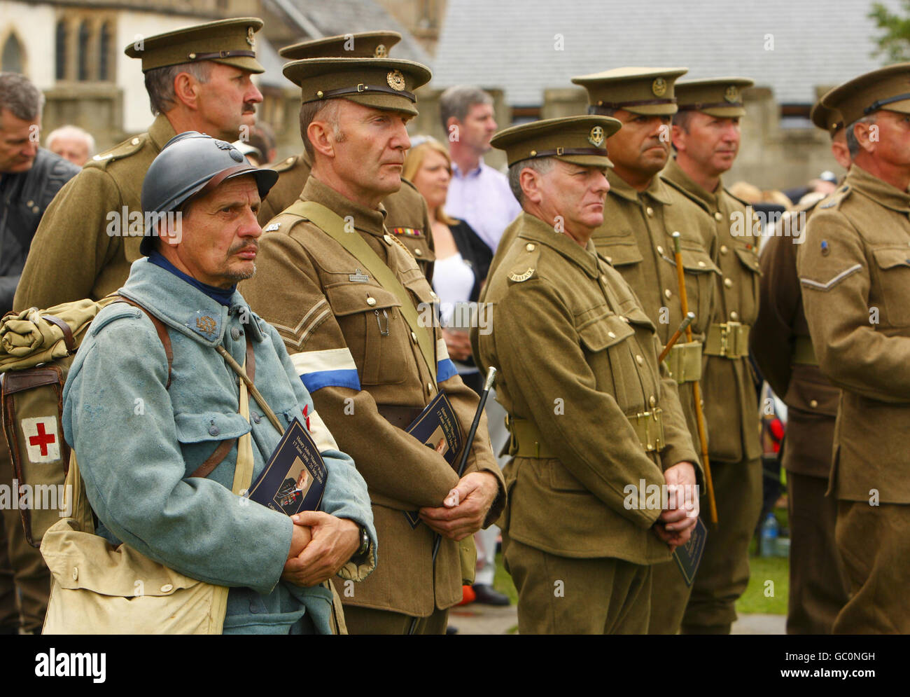 British army green uniform hi-res stock photography and images - Alamy
