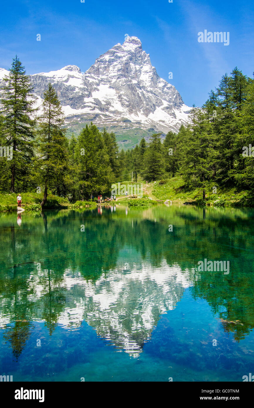 Lago Blu (Lake Blue), with the Cervino Mountain (aka Matterhorn in Switzerland), Aosta Valley, Italy. Stock Photo
