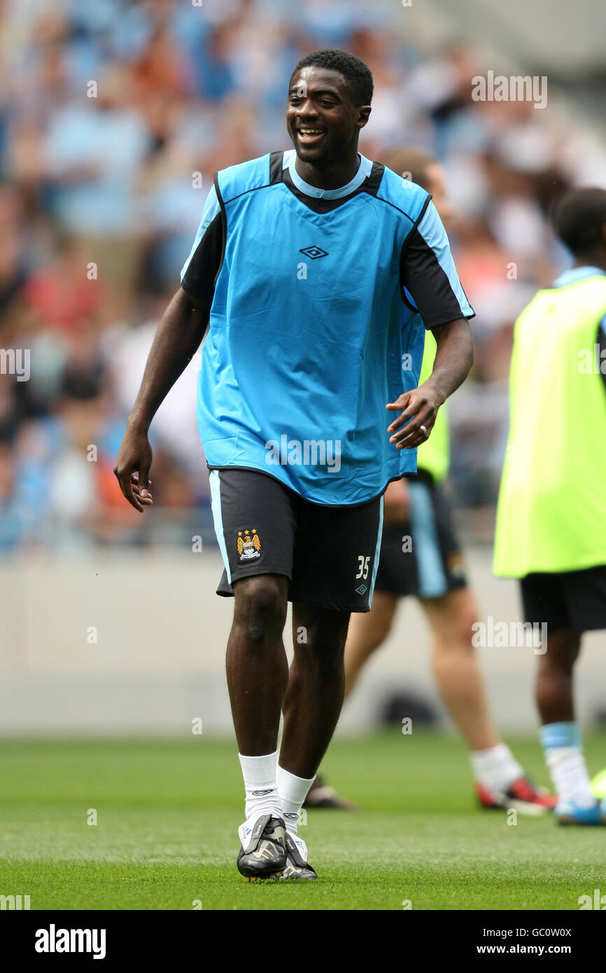 Manchester citys kolo toure during training hi-res stock photography
