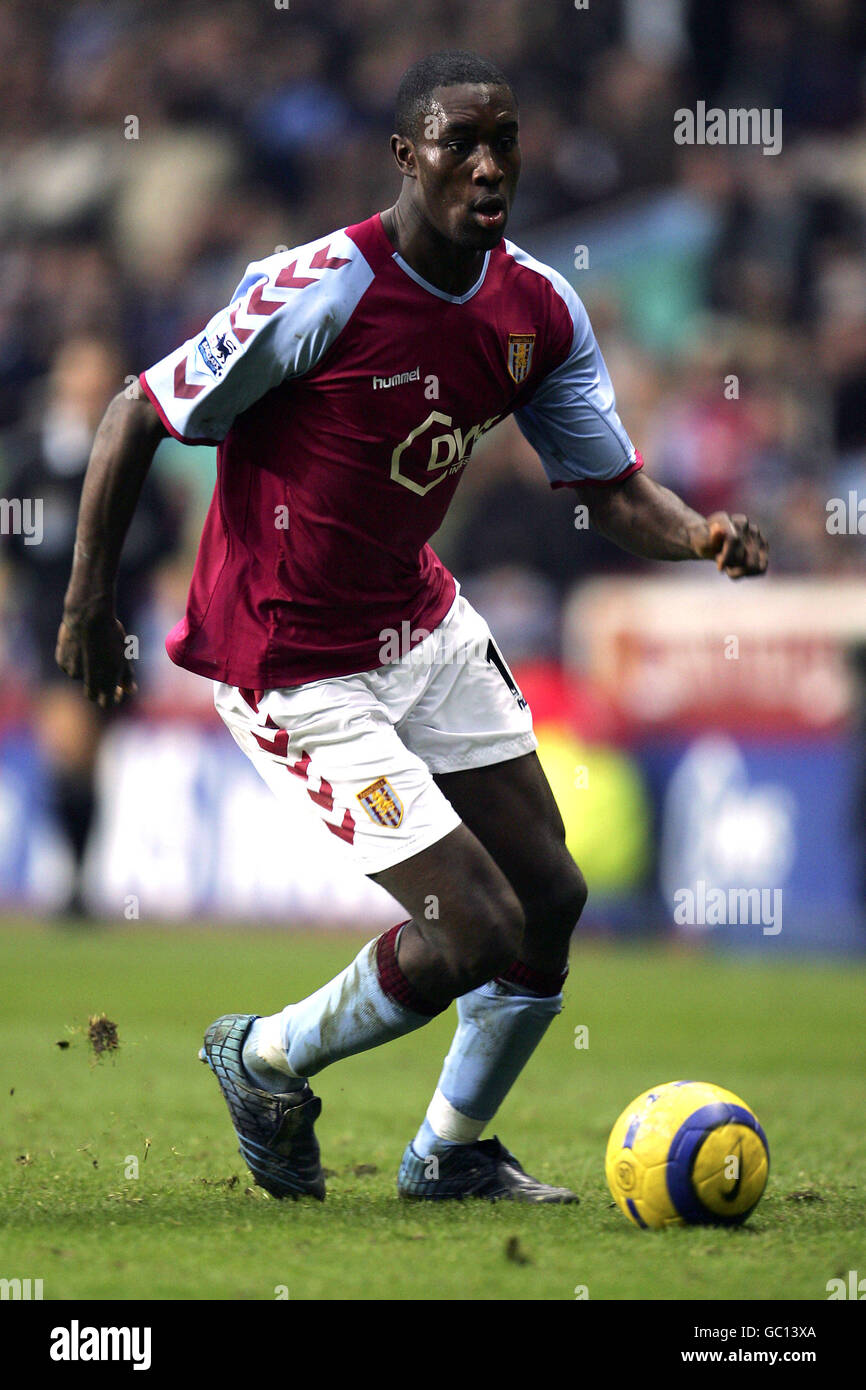 Soccer - FA Barclays Premiership - Aston Villa v Birmingham City. Carlton Cole, Aston Villa Stock Photo