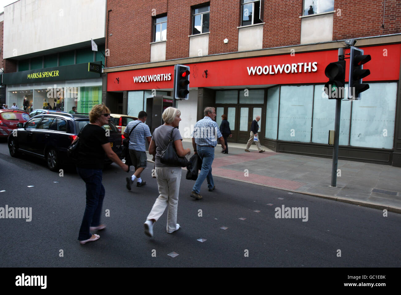 Woolworths closed store on Castle Street in Shrewsbury Stock Photo Alamy