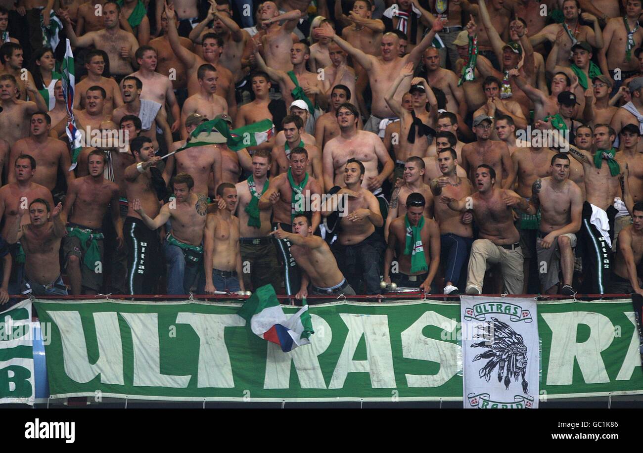 Rapid vienna fans in stands hires stock photography and images Alamy