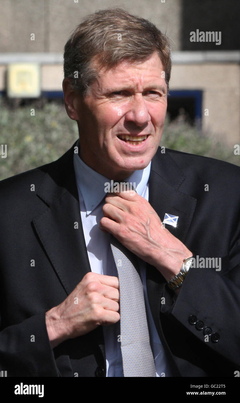 Police figures hires stock photography and images Alamy