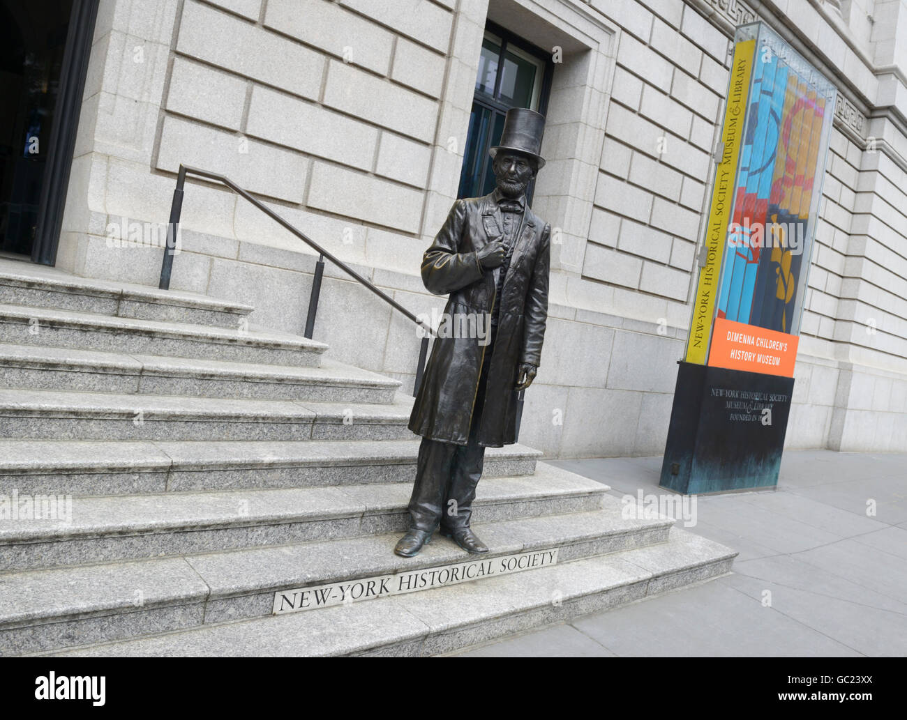 Abraham Lincoln statue in front of NY Historical Society Stock Photo