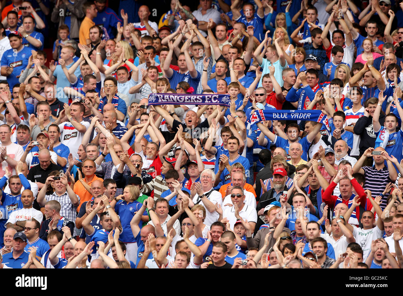 Rangers fc fans hi-res stock photography and images - Page 3 - Alamy