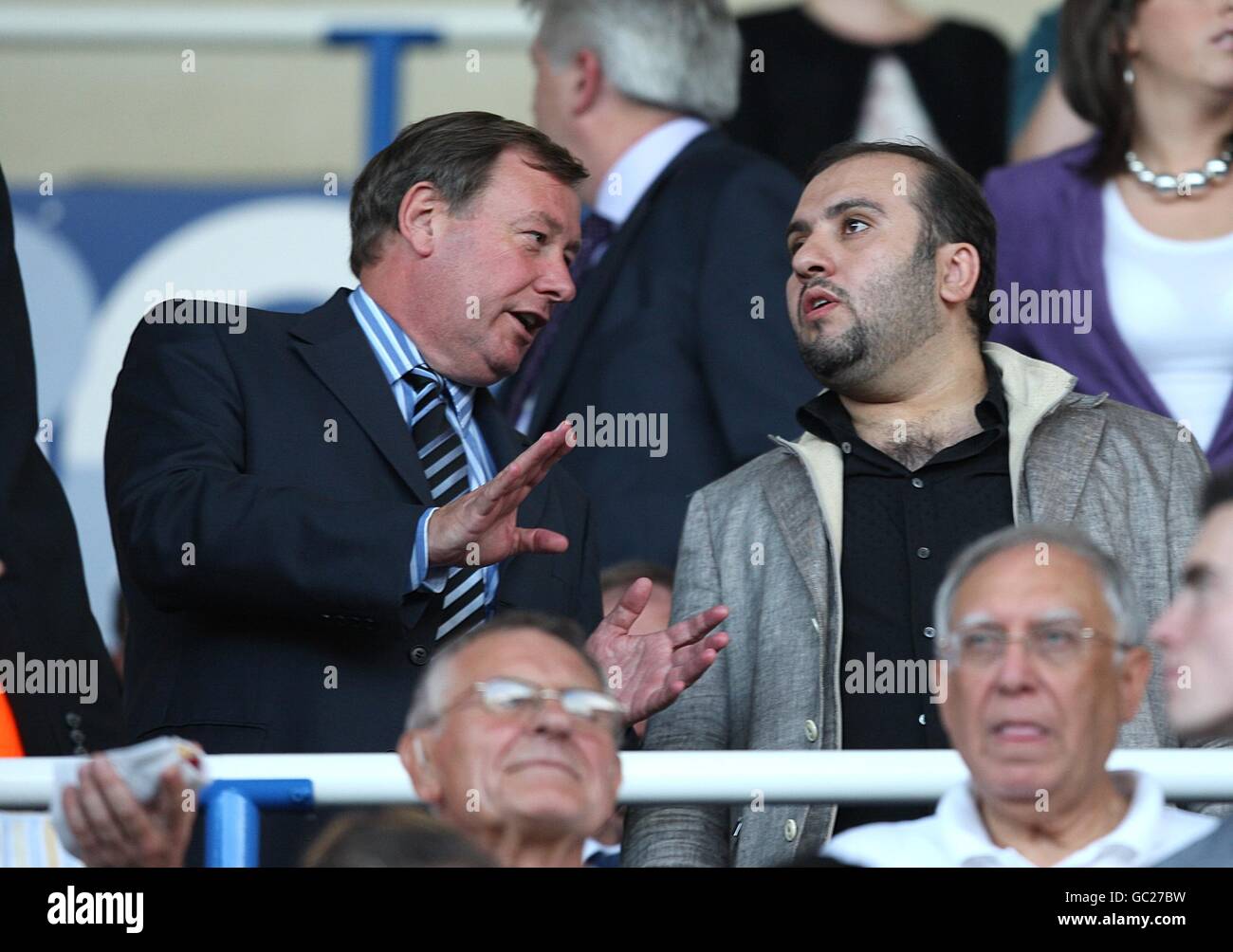 Soccer - Barclays Premier League - Birmingham City v Portsmouth - St Andrew's Stadium. Portsmouth Executive Chairman Peter Storrie (left) and owner Sulaiman Al-Fahim Stock Photo