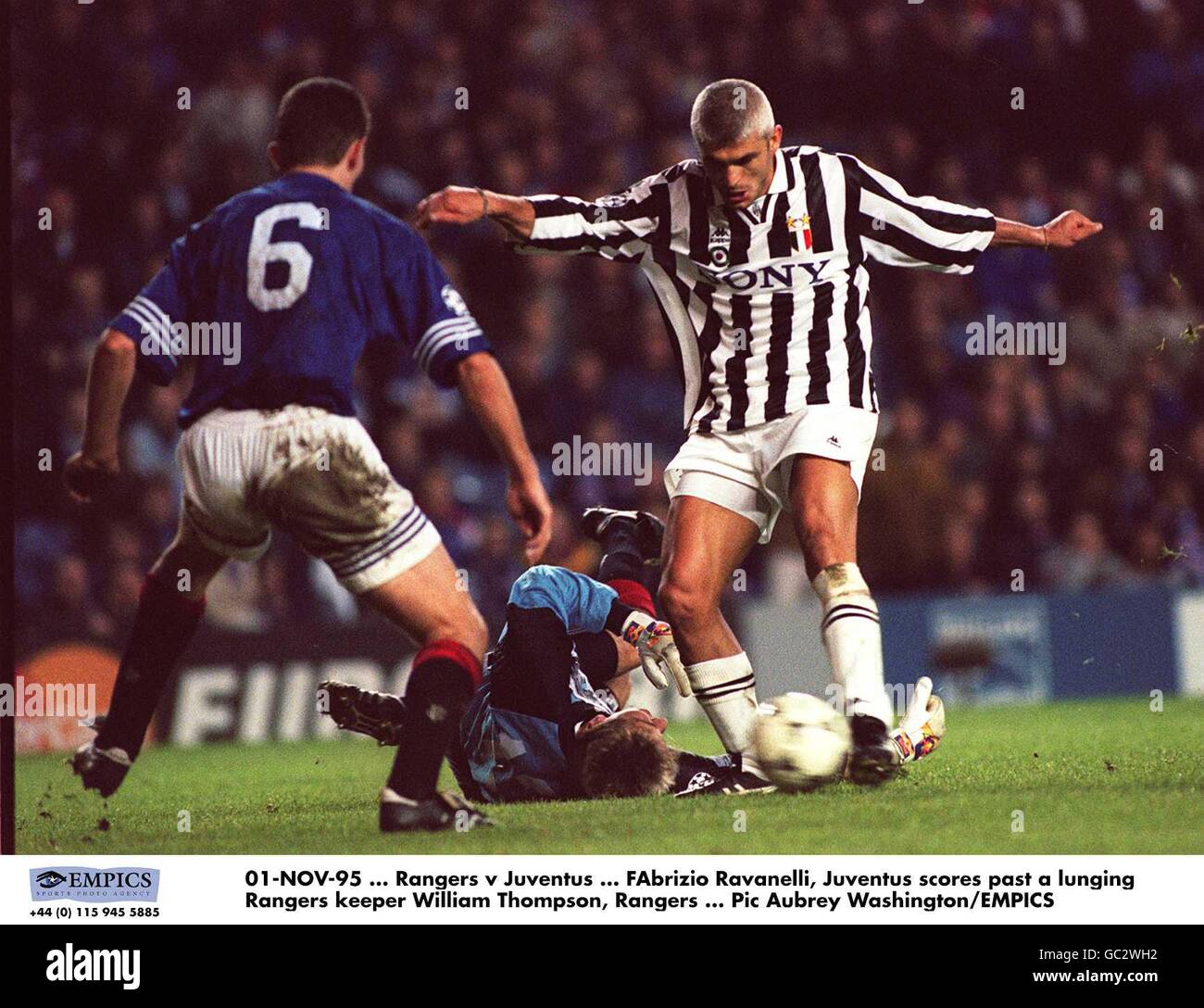 FABRIZIO RAVANELLI JUVENTUS FC 06 September 1995 Stock Photo - Alamy