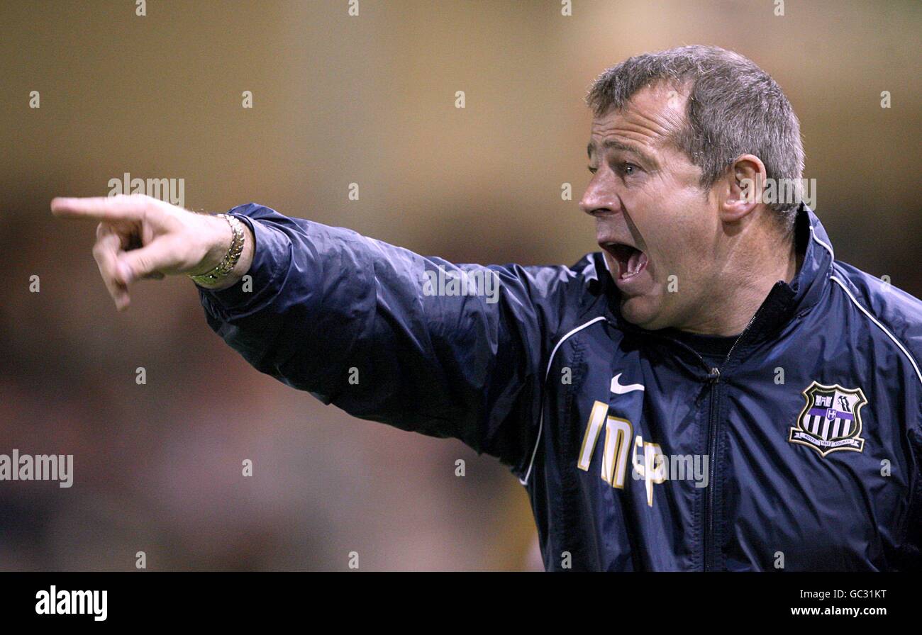 Soccer - Coca-Cola Football League Two - Lincoln City v Notts County - Sincil Bank. Notts County manager Ian McParland Stock Photo