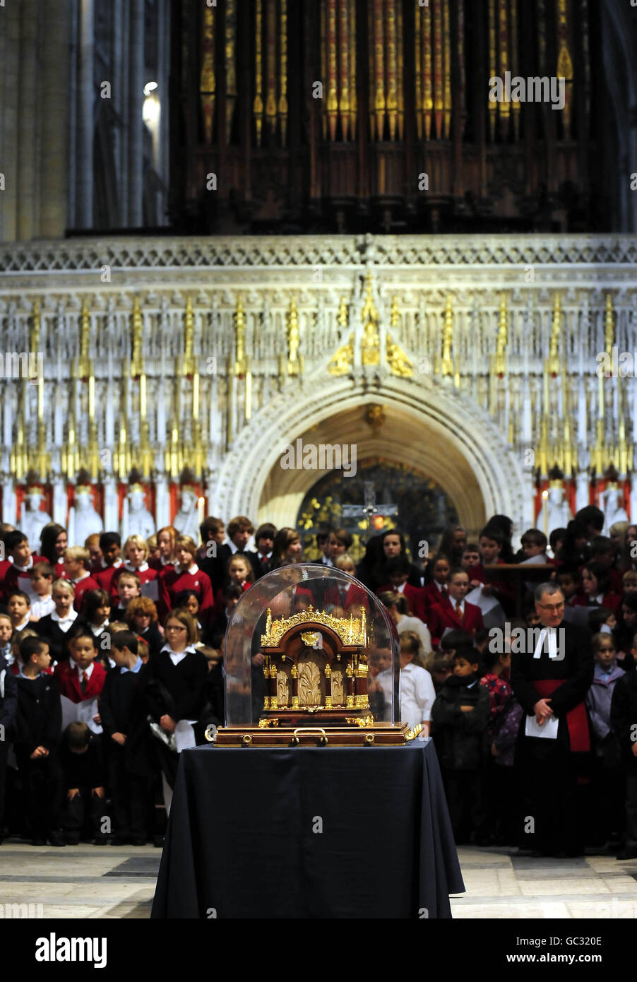 St therese of lisieux relics on tour hi-res stock photography and ...