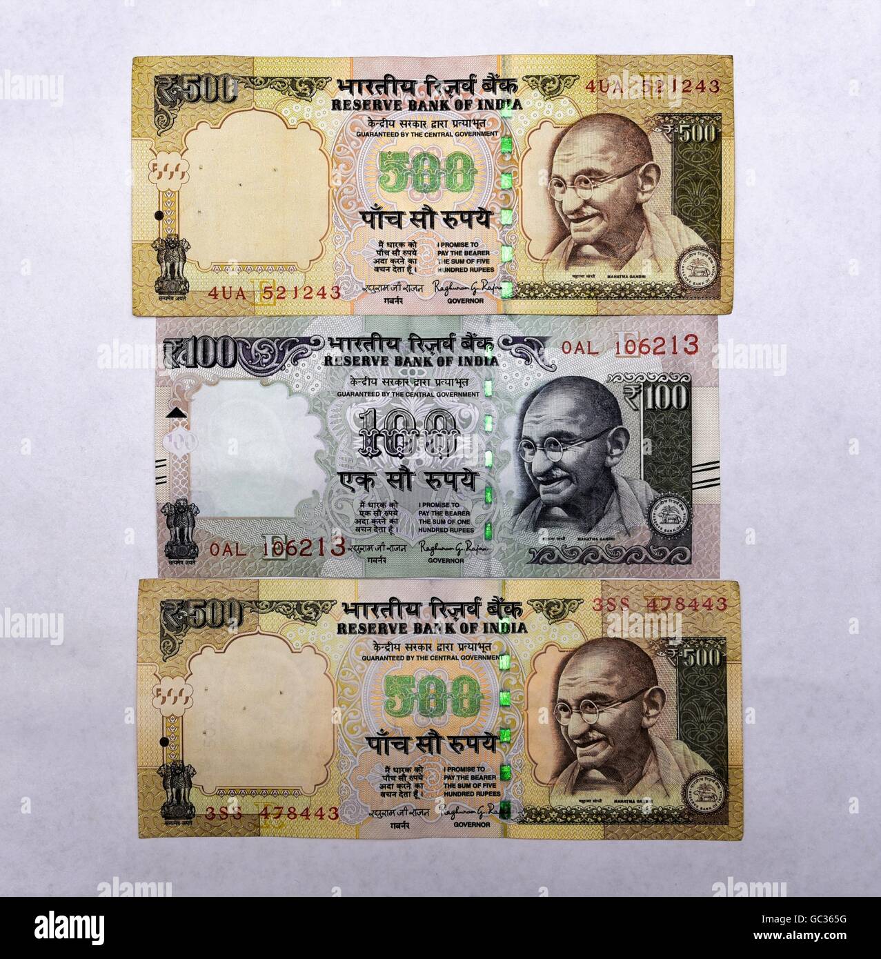 Indian currency notes of rupees 100 and 500 value Stock Photo