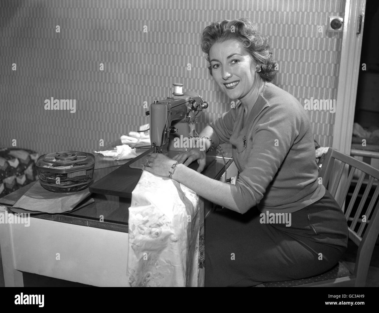 Television BBC TV Series At Home Stock Photo Alamy television-bbc-tv-series-at-home-stock-photo-alamy