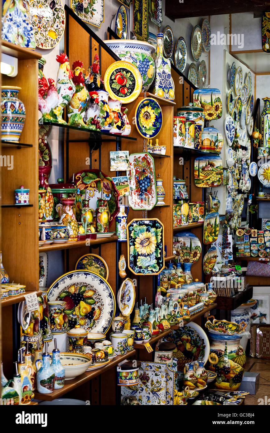 Shop with ceramics hires stock photography and images Alamy