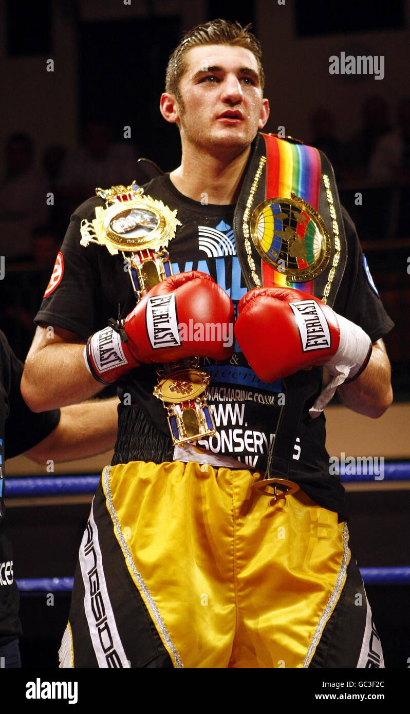 Boxing British and Commonwealth LightHeavyweight Title fight