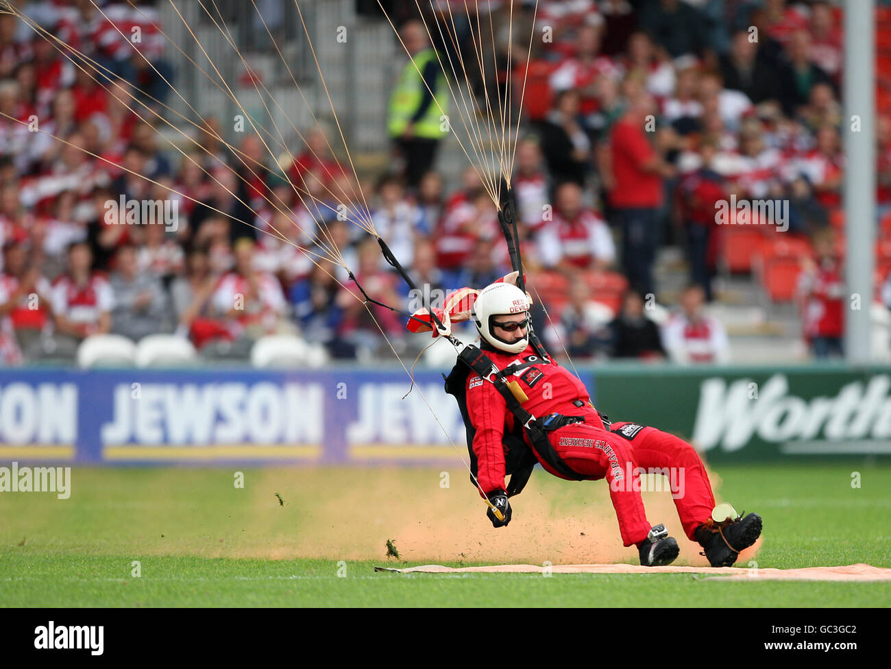 Rugby Union - Guinness Premiership - Gloucester Rugby v Bath Rugby - Kingsholm. A member of the Red Devils Parachute Display team lands on the pitch at Kingsholm Stock Photo