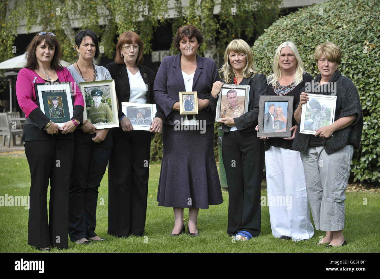 Mothers who lost sons in Afghanistan launch charity Stock Photo